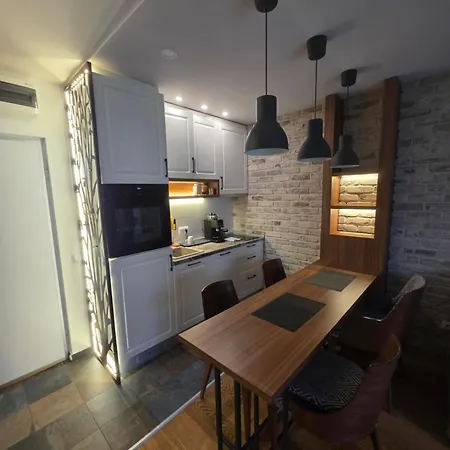 アパート Aether ズラティボール